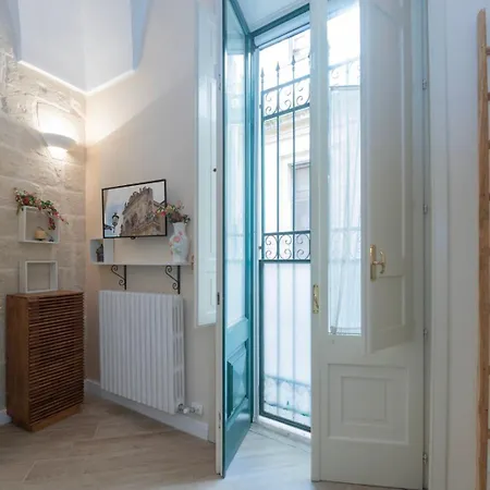 Dimora Monsignore Centro Storico Apartmán