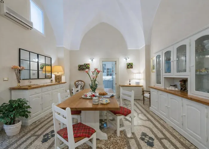 Dimora Monsignore Centro Storico *